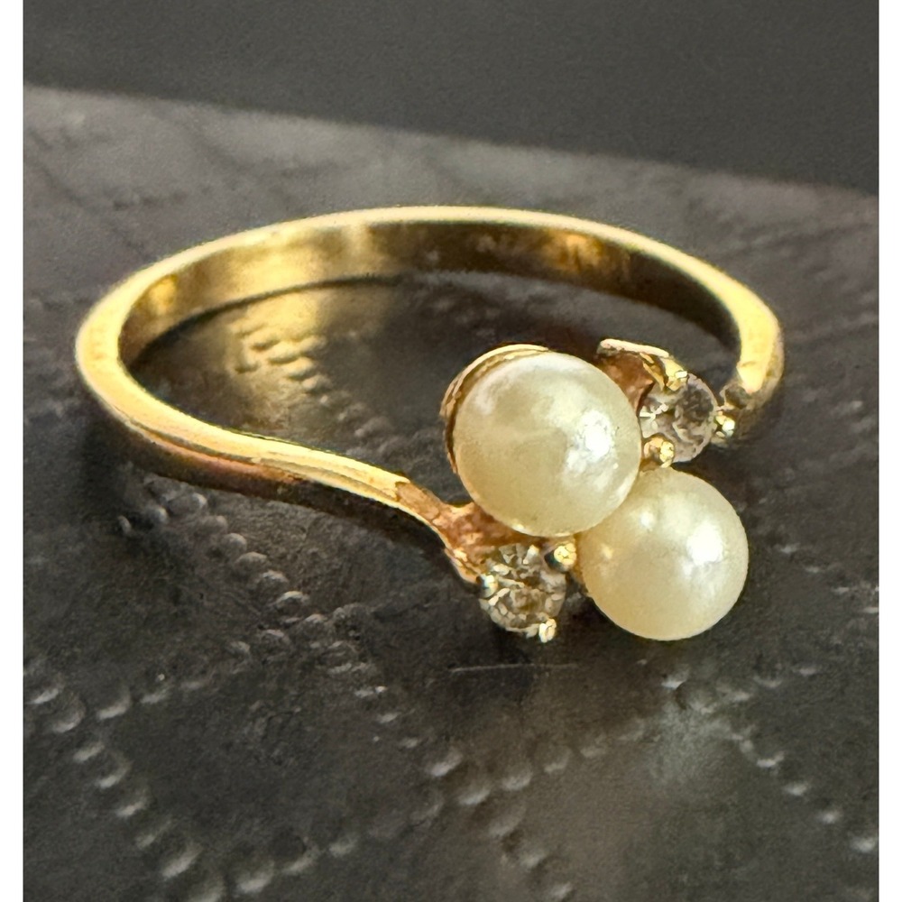 Bypass Ring Gold Tone Simulated Pearl Rhinestone Size 7 Signed 18KTGE PAD